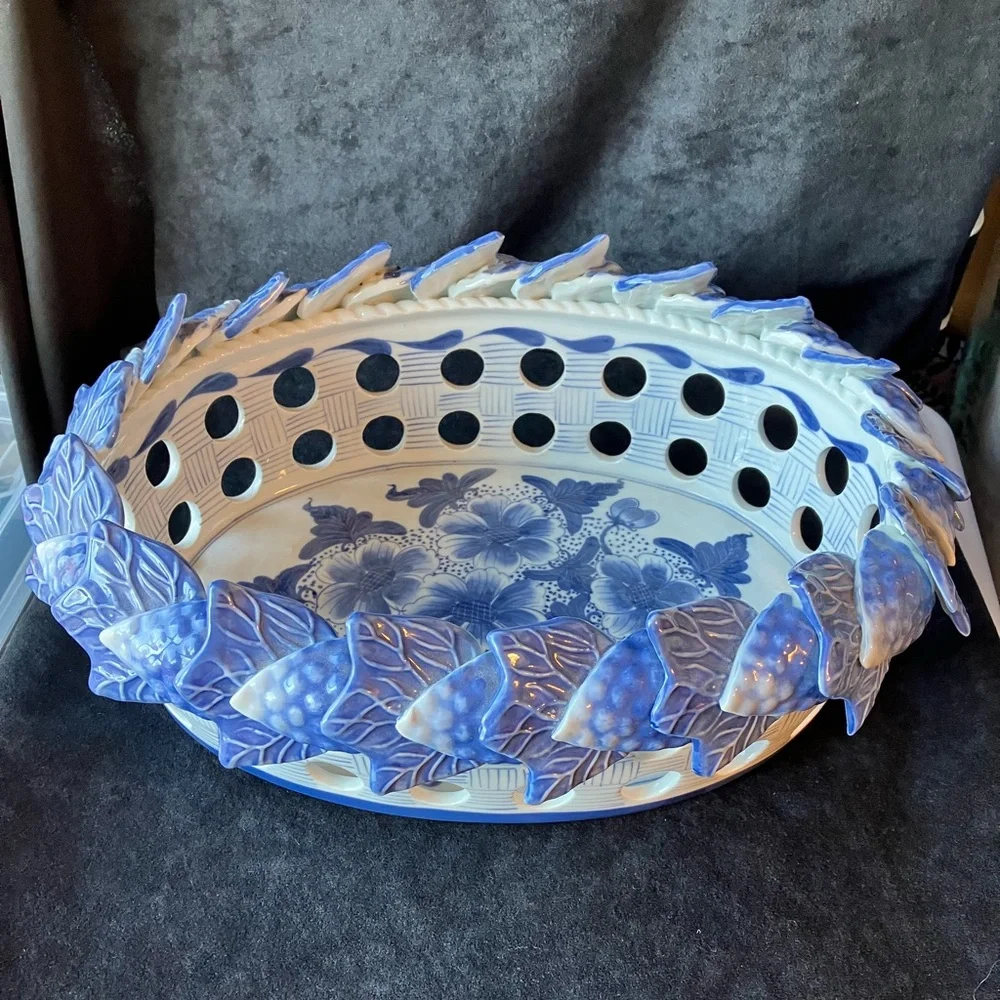 Maitland Smith Porcelain Ceramic Woven Leaf Rimmed Large Oval Bowl Thailand Made